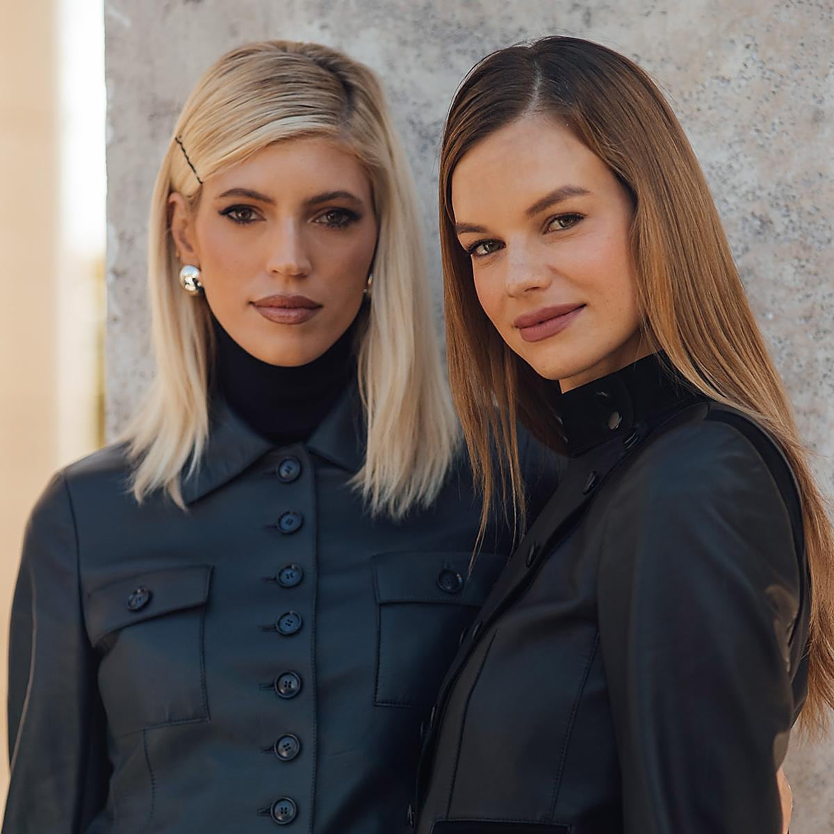 Mujeres con el cabello cuidado.