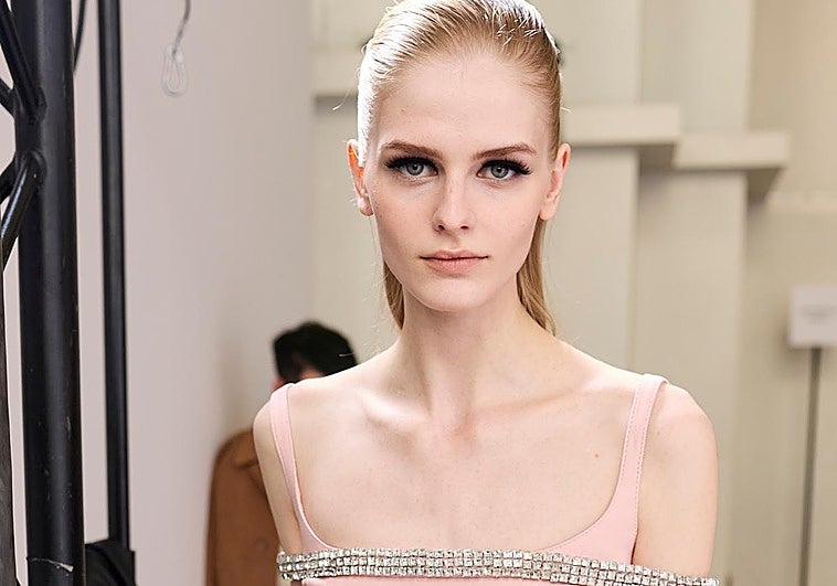 Cómo hacer el maquillaje Doll Glam.