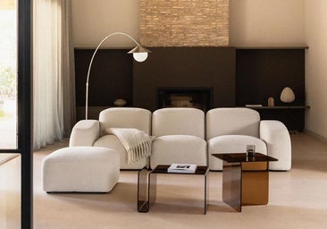 El truco de los mejores decoradores para que tu salón sea más cómodo y parezca más grande es tener en cuenta estas medidas clave