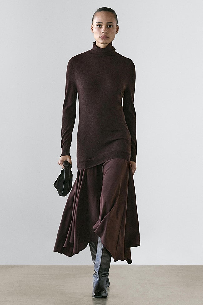 Vestido marrón de Massimo Dutti (89,99 euros)