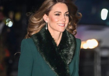 Kate Middleton deslumbra en el concierto de Navidad con un espectacular abrigo verde color pino