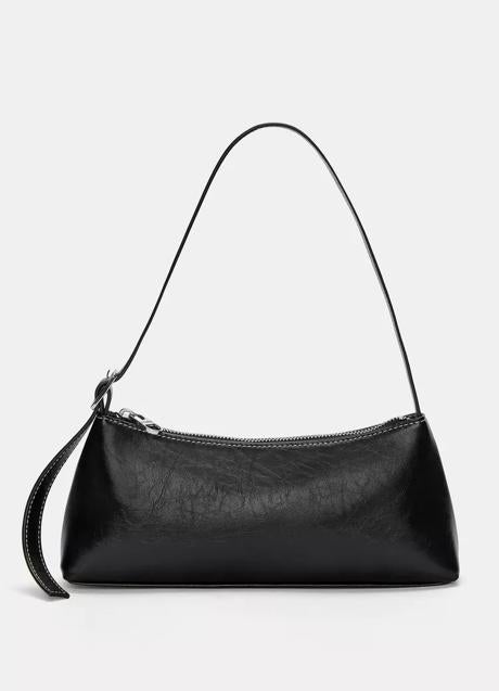 Imagen - Bolso negro de Pull & Bear (14,99 euros)
