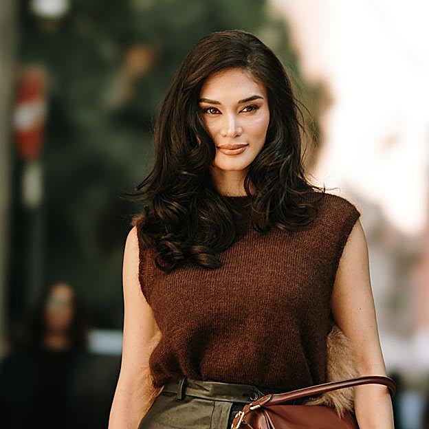 Por qué la espuma para el pelo será la mejor aliada este año en melenas con poco volumen