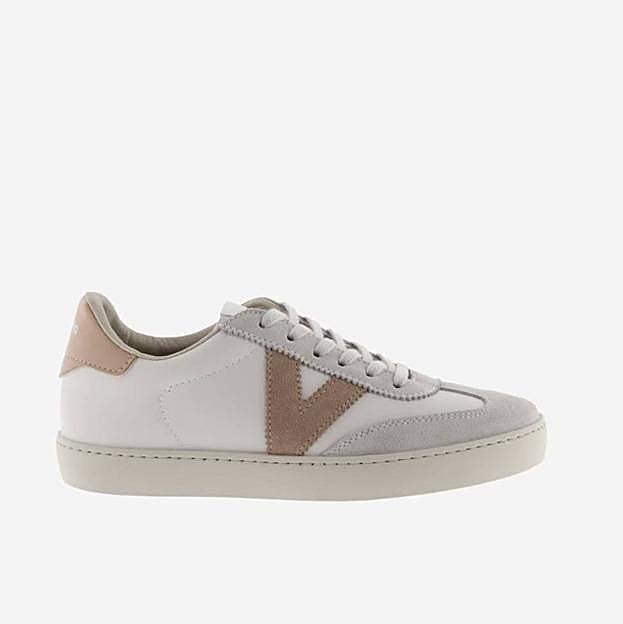 Zapatillas de mujer tipo casco bajas con logotipo (75,90€ en El Corte Inglés