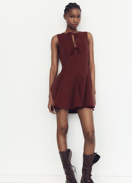 Imagen - Vestido burdeos de Zara (35,99 euros)