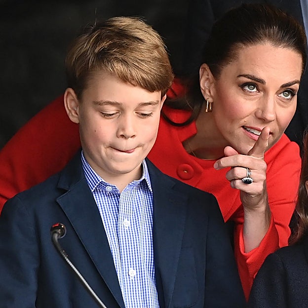 Kate Middleton junto a su hijo George. 
