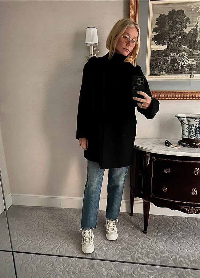 Imagen - Gwyneth Paltrow con vaqueros, abrigo y zapatillas deportivas. Foto: @gwynethpaltrow
