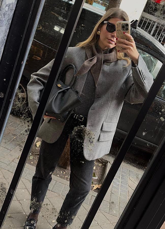 Imagen - La influencer Bea. P. Fernández con una bandana de lana. / @beapfernandez