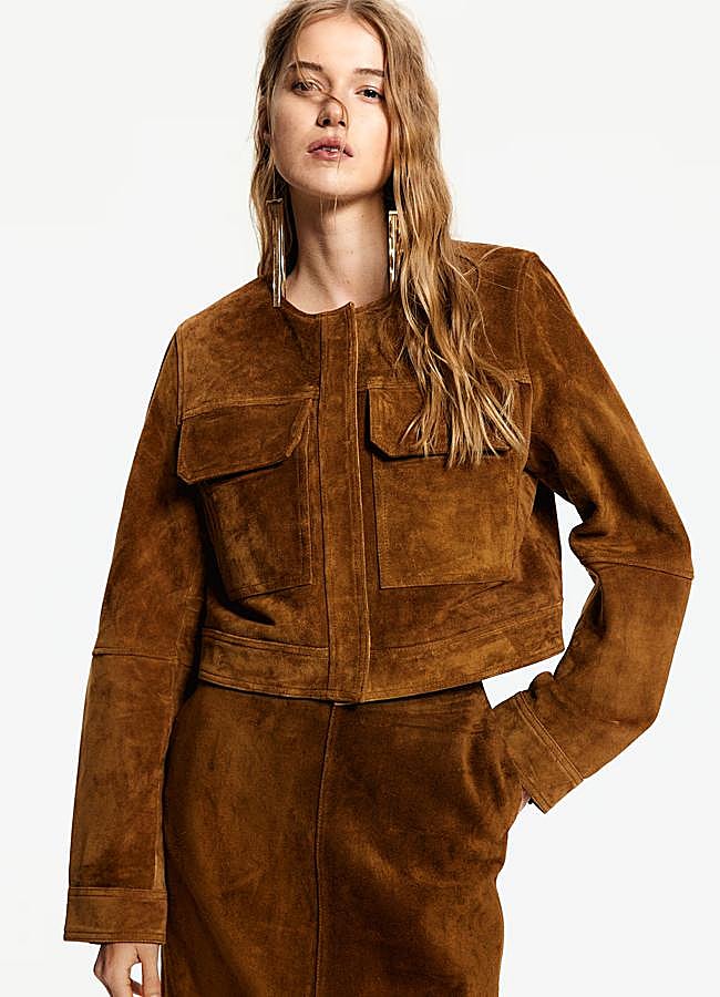 Imagen - Chaquera de ante en marrón de H&M.