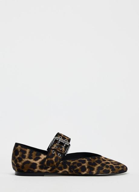 Imagen - Bailarinas con estampado animal de Zara (35,99 euros)