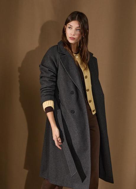 Imagen - Trench efecto ante de Stradivarius (49,99 euros)