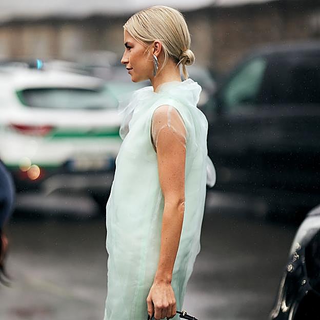 Vestidos de tul, la opción más sofisticada para llevar el tejido favorito de la temporada en tus looks de invitada