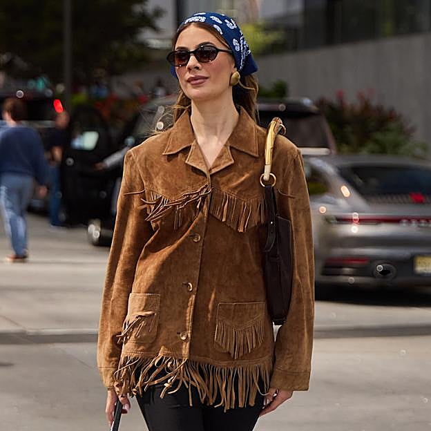 Zara tiene las 3 chaquetas de flecos más ponibles de la temporada que puedes conseguir rebajadas