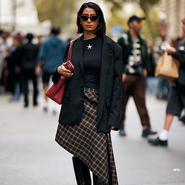 Las faldas de cuadros son tendencia: 6 modelos bonitos y elegantes para llevarla a diario