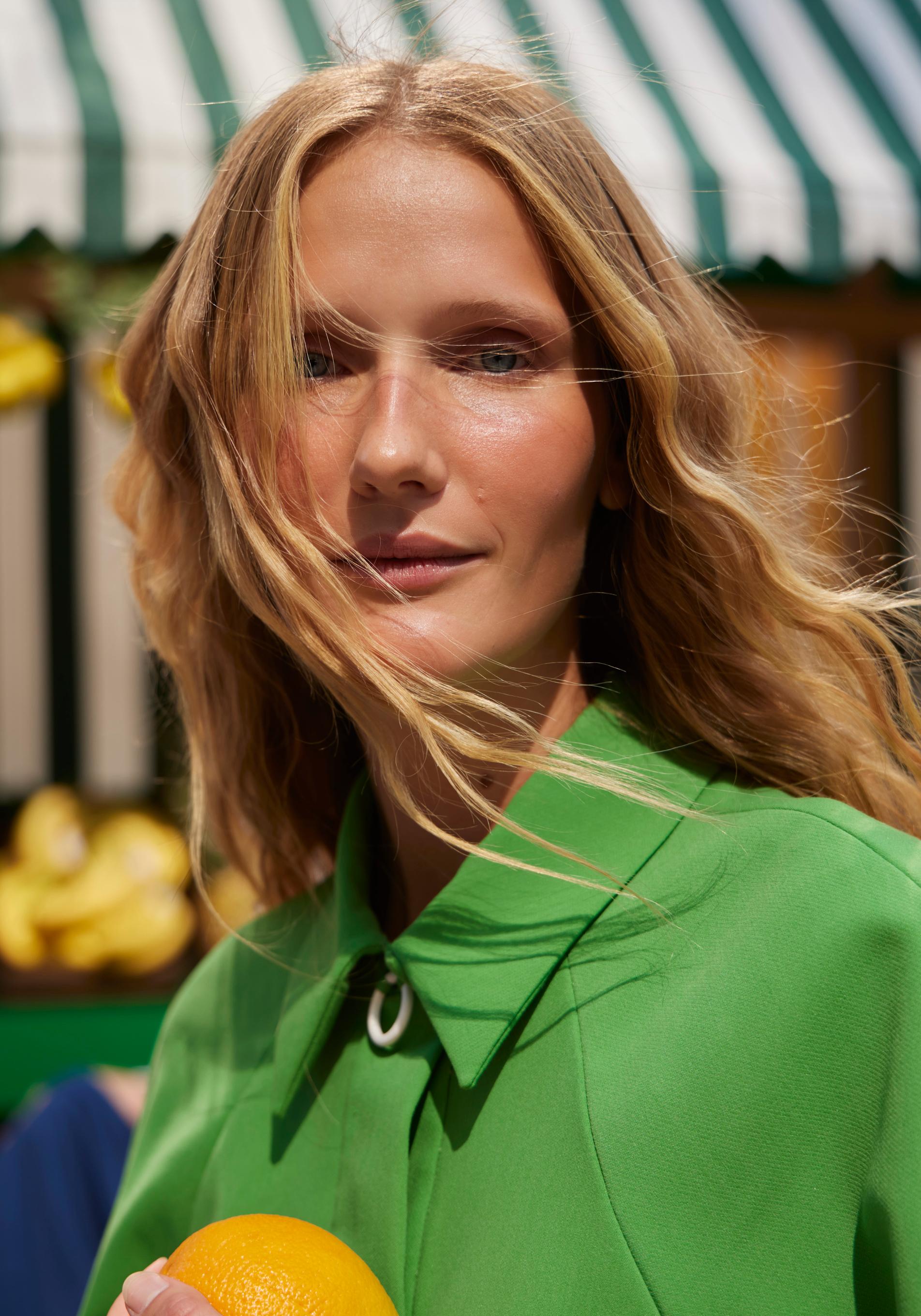 Mujer con piel madura