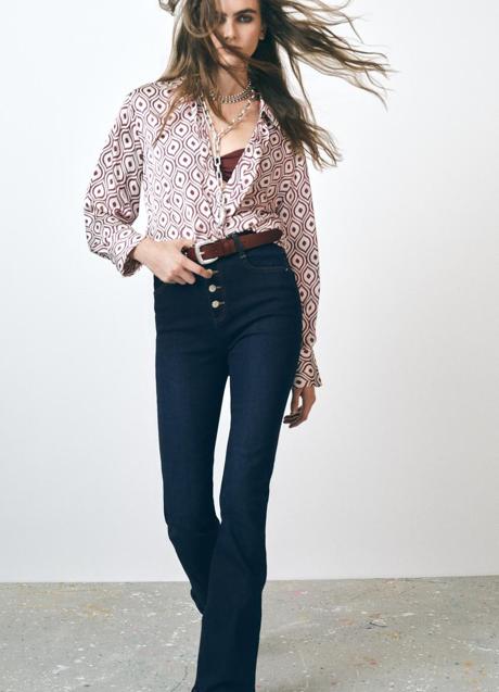 Imagen - Vaqueros con botones de Zara (25,99 euros)