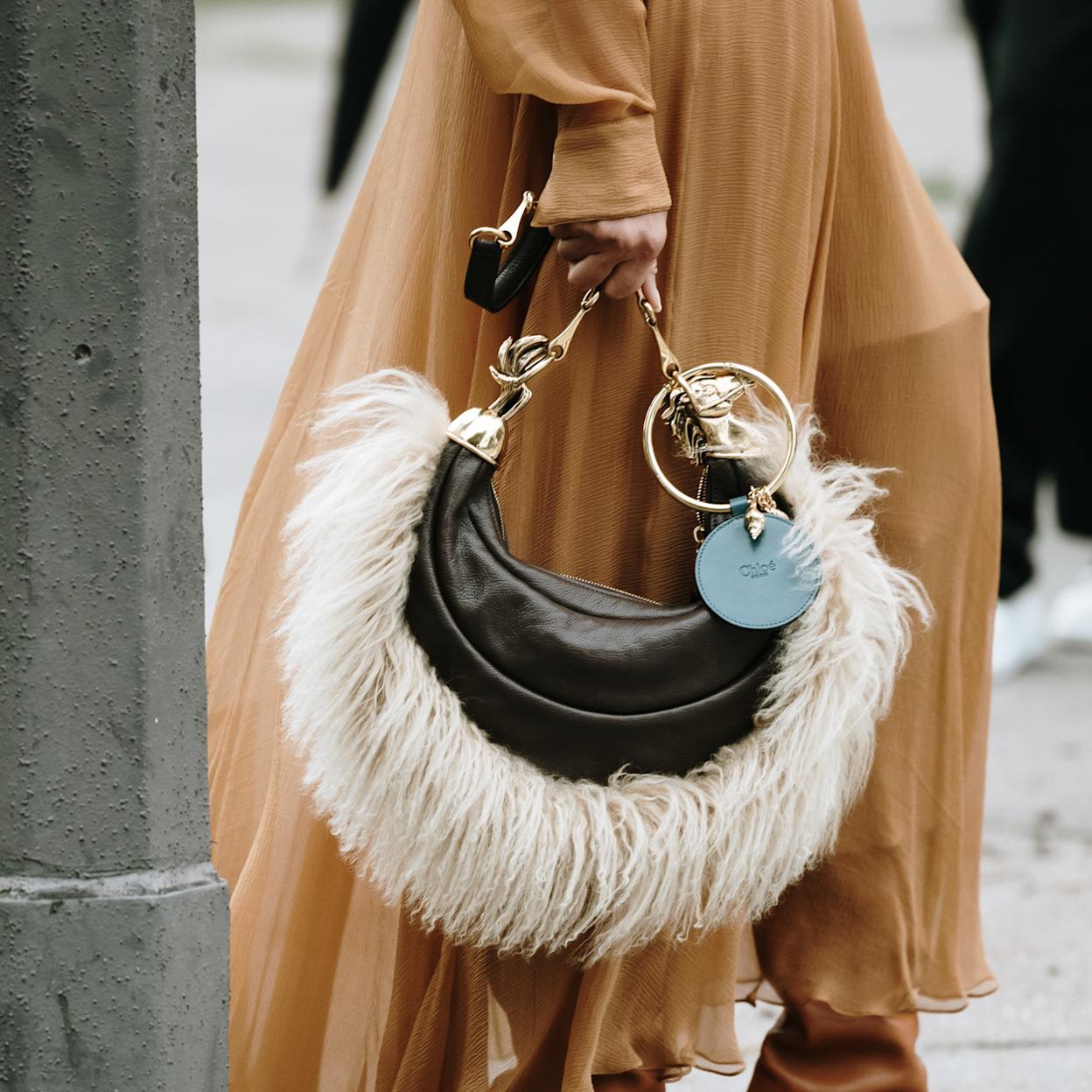 Este es el bolso más famoso de Amazon que cuesta menos de 150 euros