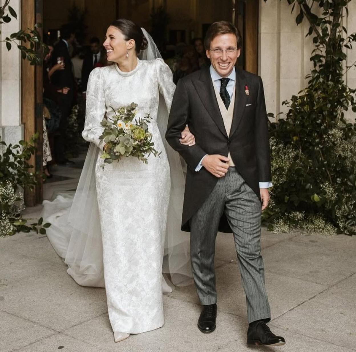 Martinez-Almeida y Teresa Urquijo el dia de su boda