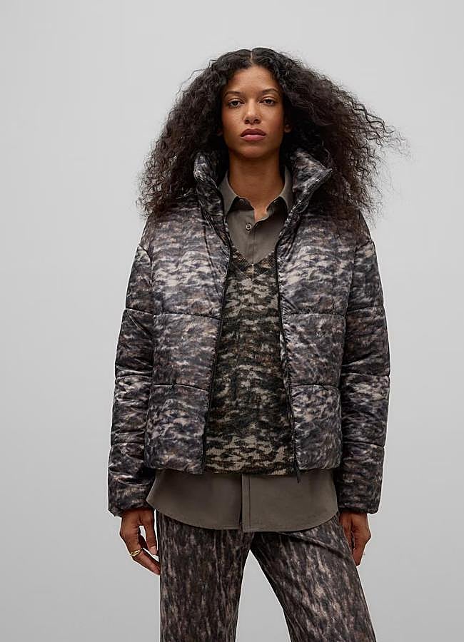 Imagen - Abrigo con estampado de leopardo de Adolfo Domínguez, 89 euros.