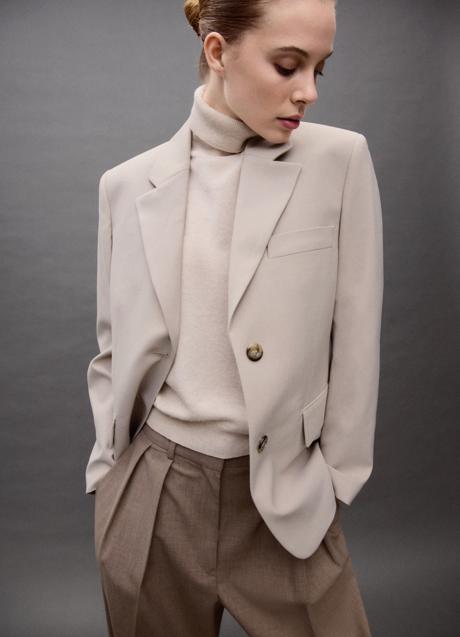 Imagen - Blazer beige de Mango (69,99 euros)