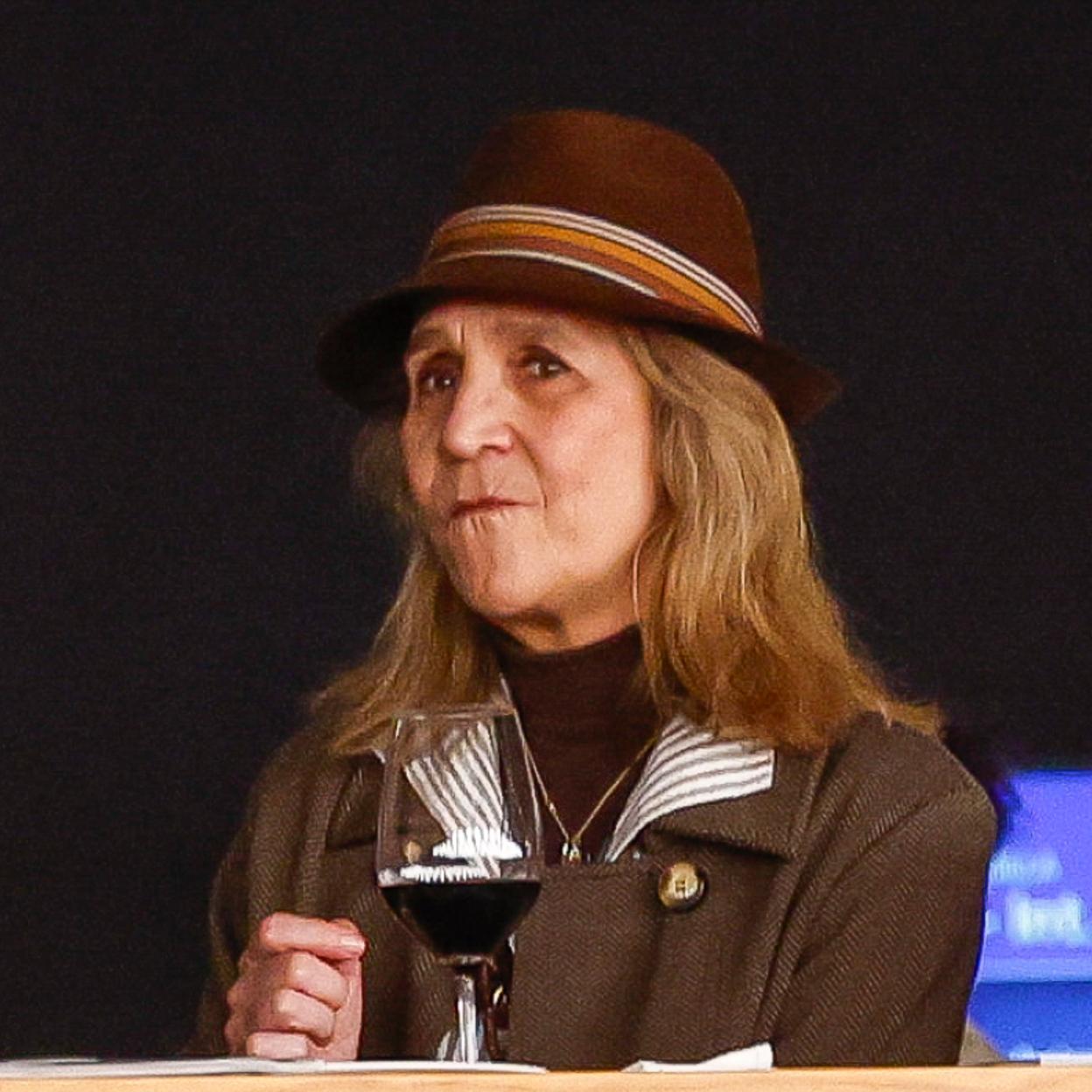 Un año más, la infanta Elena ve que Froilán no termina de encontrar su sitio. 