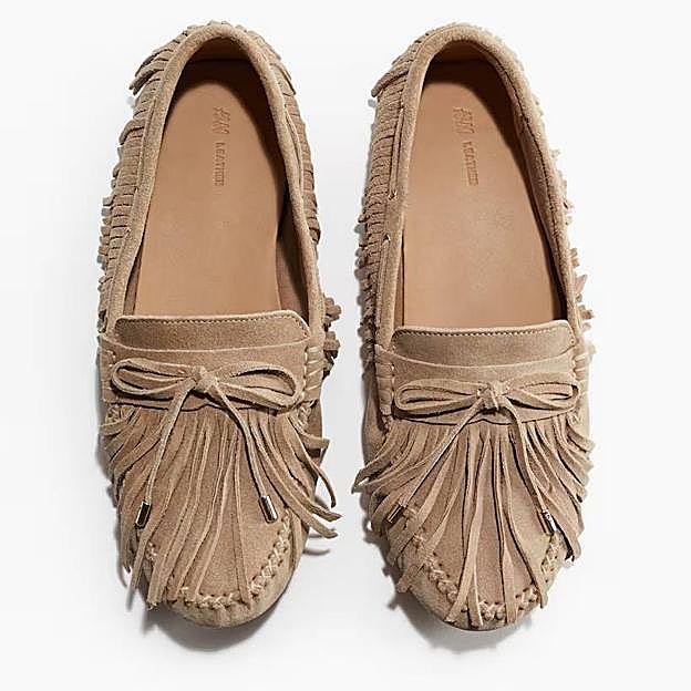 Mocasines de ante con flecos (89,99€)