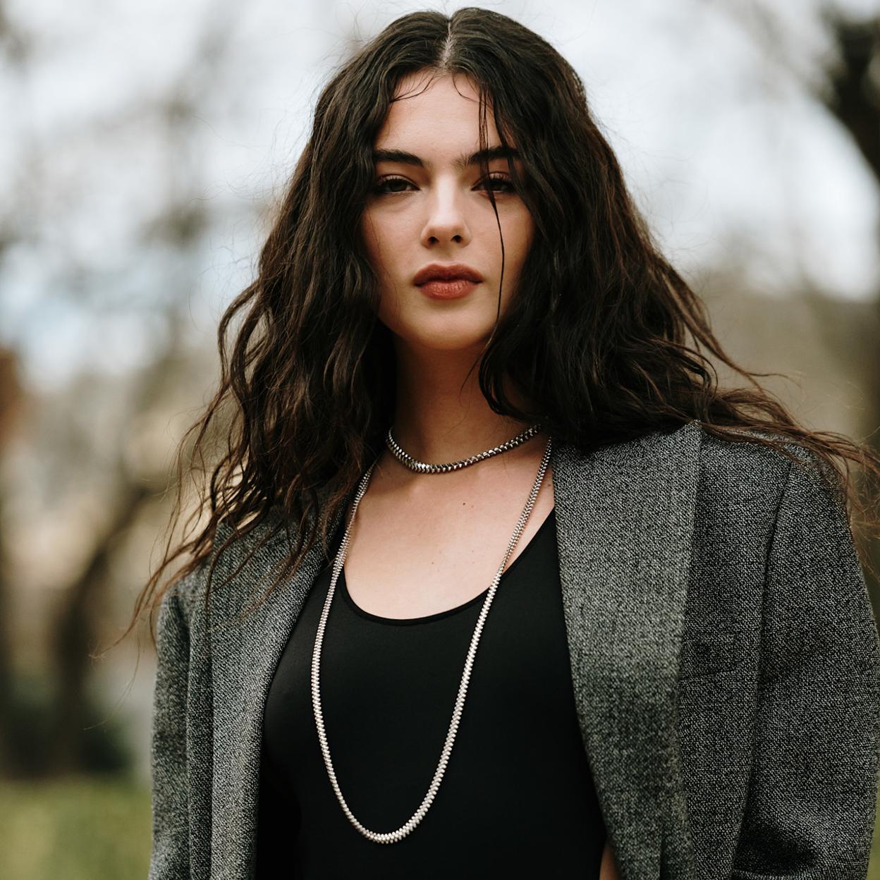 El truco facilísimo para lucir una melena con brillo en dos pasos