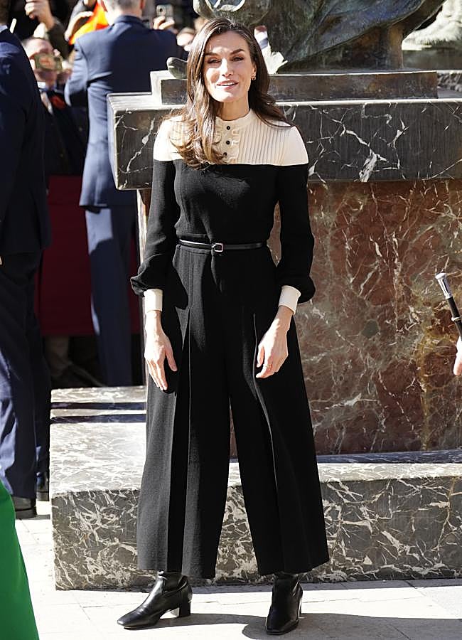 Imagen - La reina Letizia con un mono de Teresa Helbig en Caravaca de la Cruz (LIMITED PICTURES)