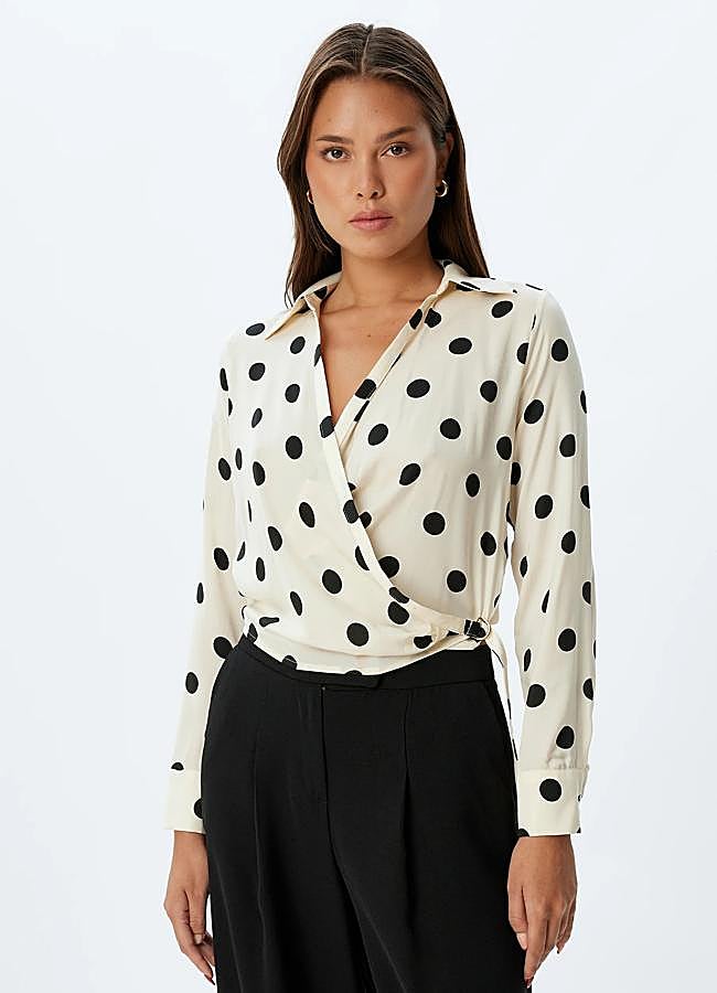 Imagen - Blusa de lunares cruzada