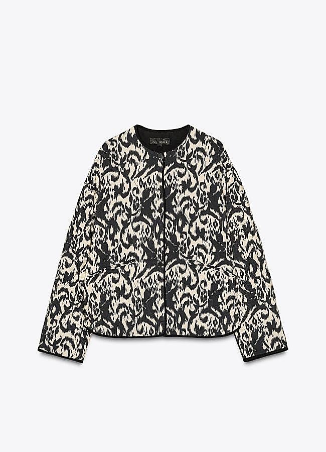 Imagen - Cazadora acolchada con estampado de Zara. (39,95 euros):