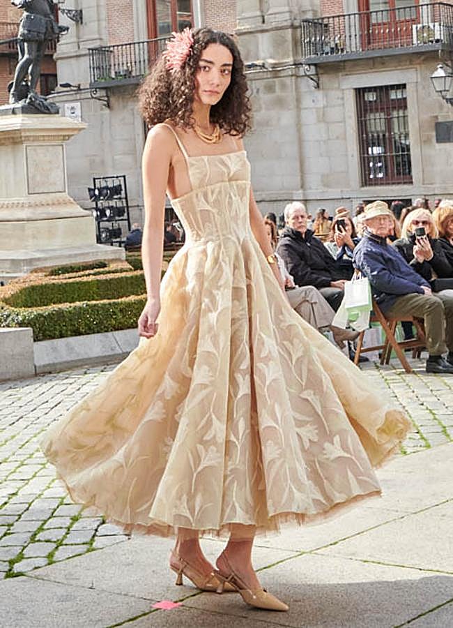 Imagen - Look de Teresa Helbig en el desfile inaugural de Madrid es Moda. Foto: Pablo Paniagua.