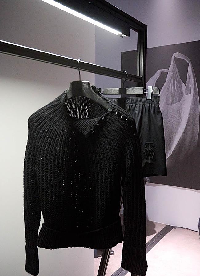 Imagen - Prendas en color negro que forman parte de la colección de We Are Pastor. Foto: Pablo Paniagua.