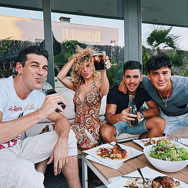 Mario, Sheila, Christian y Óscar Casas, unos hermanos muy unidos. 