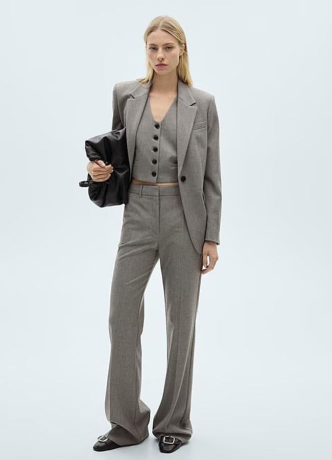 Imagen - Traje de tres piezas clásico en gris