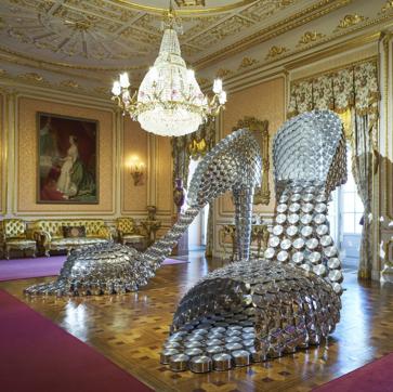 Imagen secundaria 1 - Estrellas que brillan con Bulgari, colaboraciones de lujo y otras novedades que debes conocer