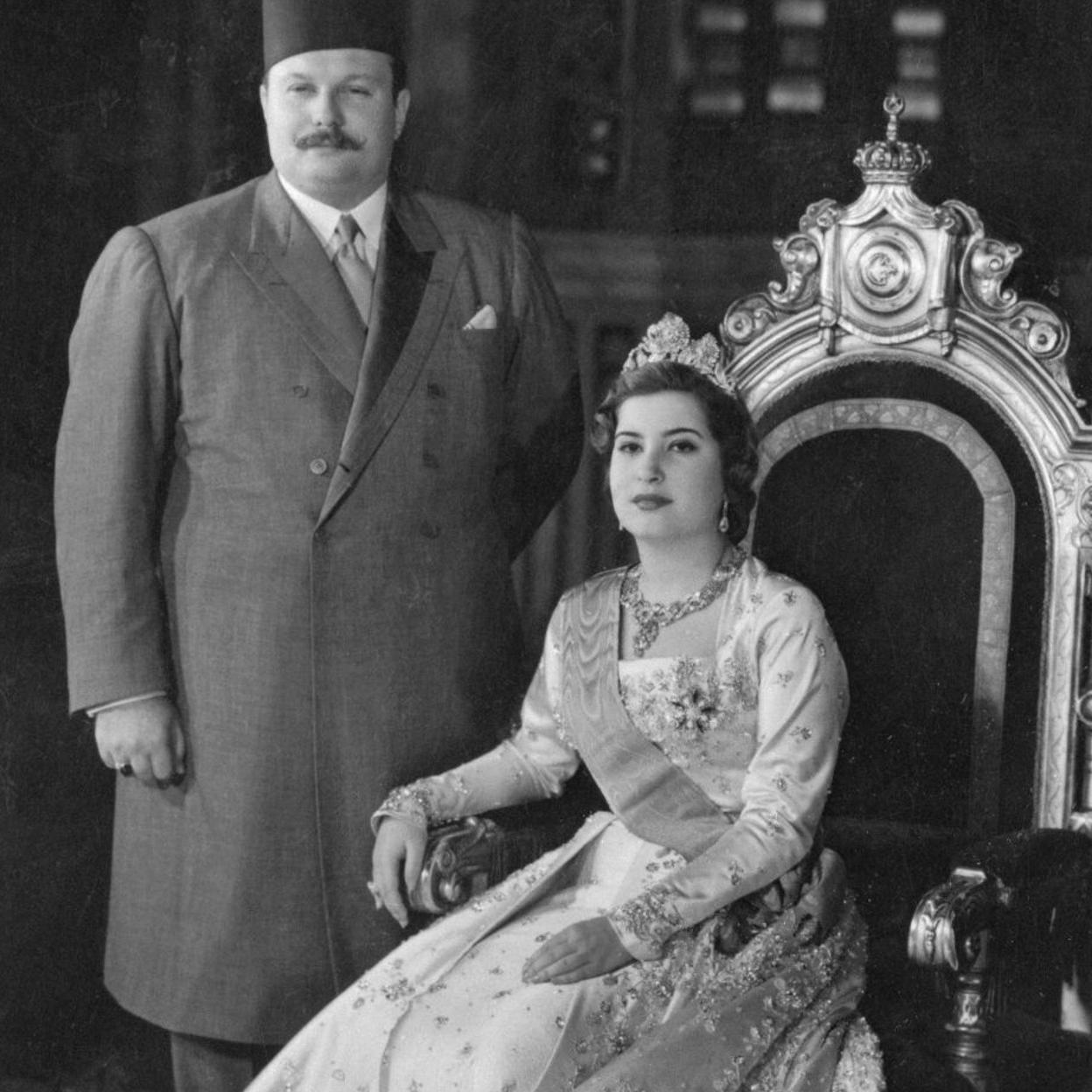 Narriman Sadek, la última reina de Egipto, junto al rey Farouk. 