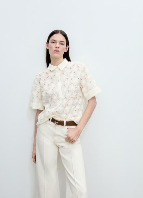 Imagen - Camisa blanca de Mango (49,99 euros)