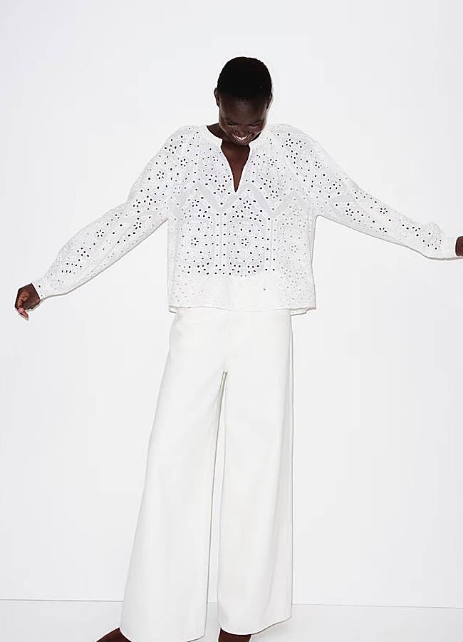 Imagen - Blusa con bordado inglés (17,99€) de H&M