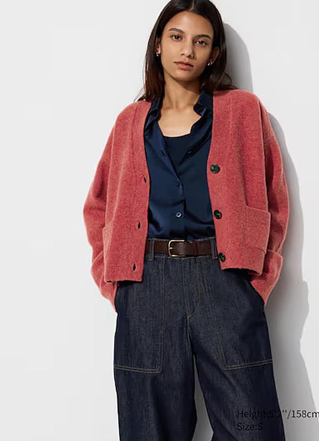 Imagen - Cárdigan de punto suave de Uniqlo.