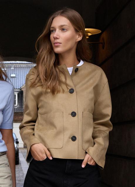 Imagen - Chaqueta de ante de Zara (35,95 euros)