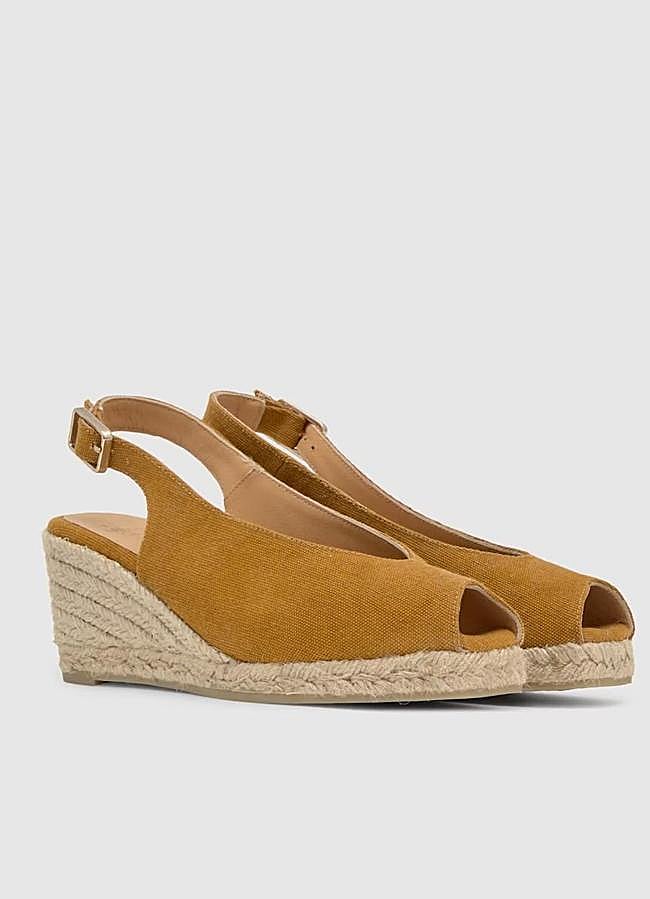 Imagen - Cuñas tipo alpargatas con peep toe