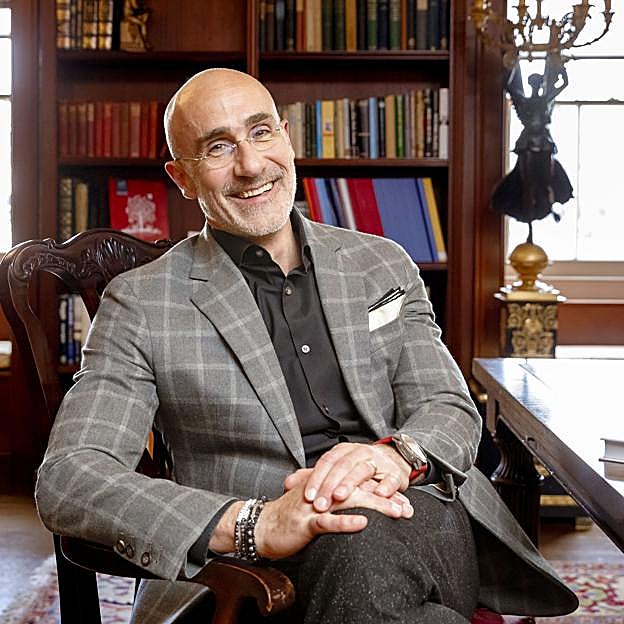 Arthur Brooks es profesor de la Escuela de Negocios de Harvard.