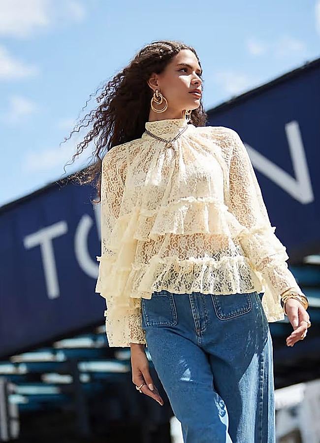 Imagen - Blusa de encaje con cuello perkins