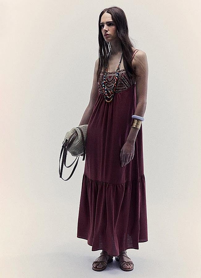 Imagen - Vestido amplio con detalles bordados boho chic