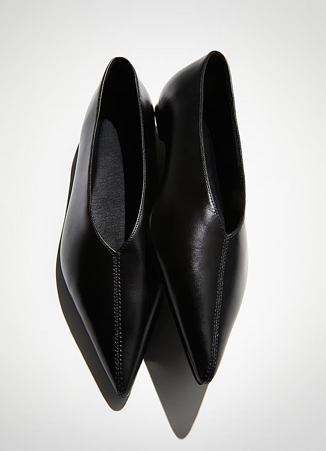 Imagen - Bailarinas stiletto de H&M, 54,99 euros.