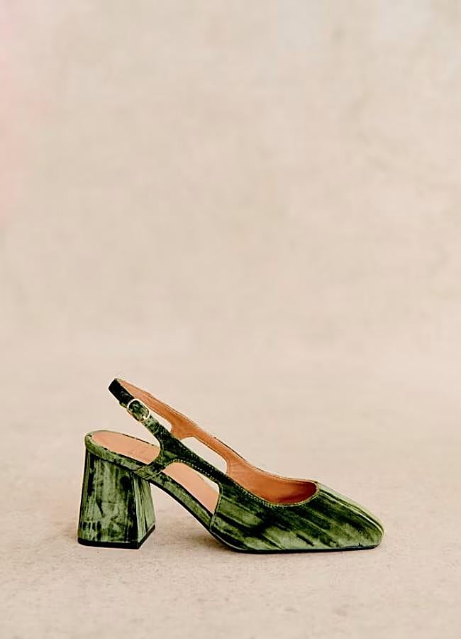 Imagen - Slingback verde de terciopelo Elisa de Sézane, 110 euros.