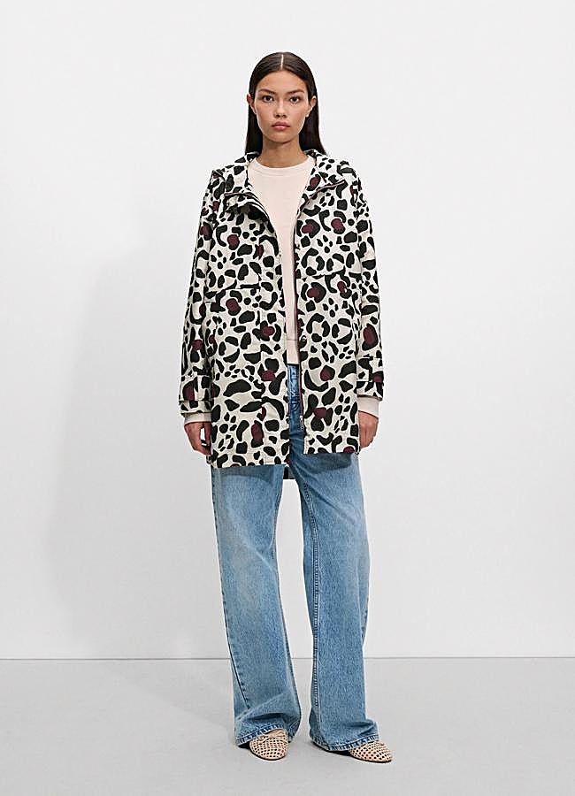 Imagen - Chubasquero con estampado animal de Parfois.