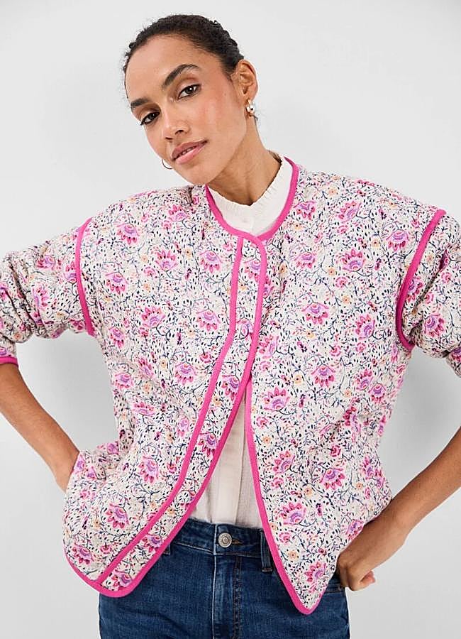 Imagen - Chaqueta con estampado floral de Cortefiel.