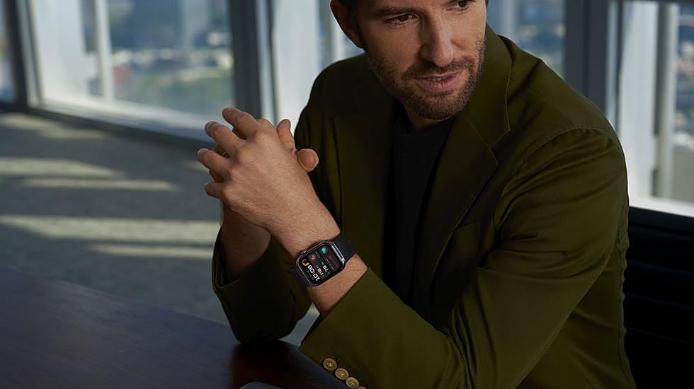 HUAWEI Watch D2 cuesta 379€ y con el código AD2MUJERHOY tienes un descuento exclusivo de 50€ por ser usuaria de Mujerhoy.