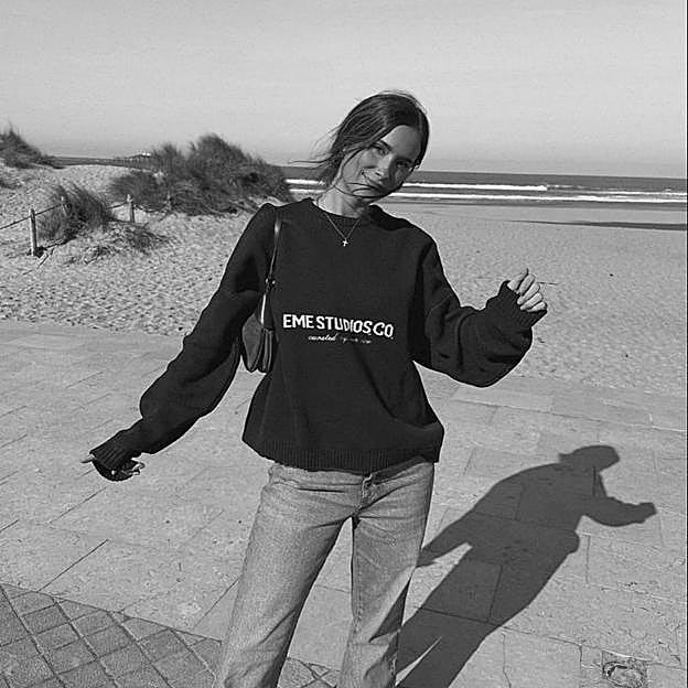 Imagen principal - María Pombo, Violeta Mangriñán y Elena Gortari con ropa de Eme Studios.